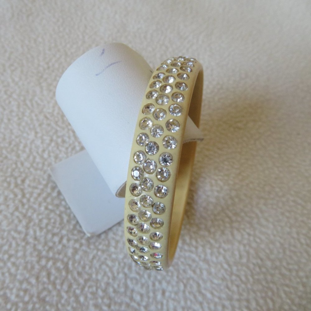 Bakelite Cream Bangle with Rhinestones